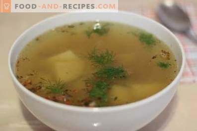 Картофена супа с агнешко месо в бавен котлон