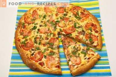 Пица с колбаси, гъби, сирене и домати