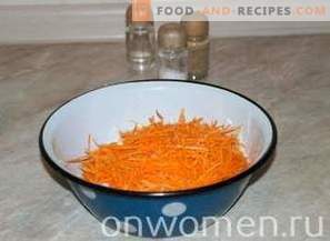 Cabbage and carrot salad with garlic, seasoned with vinegar